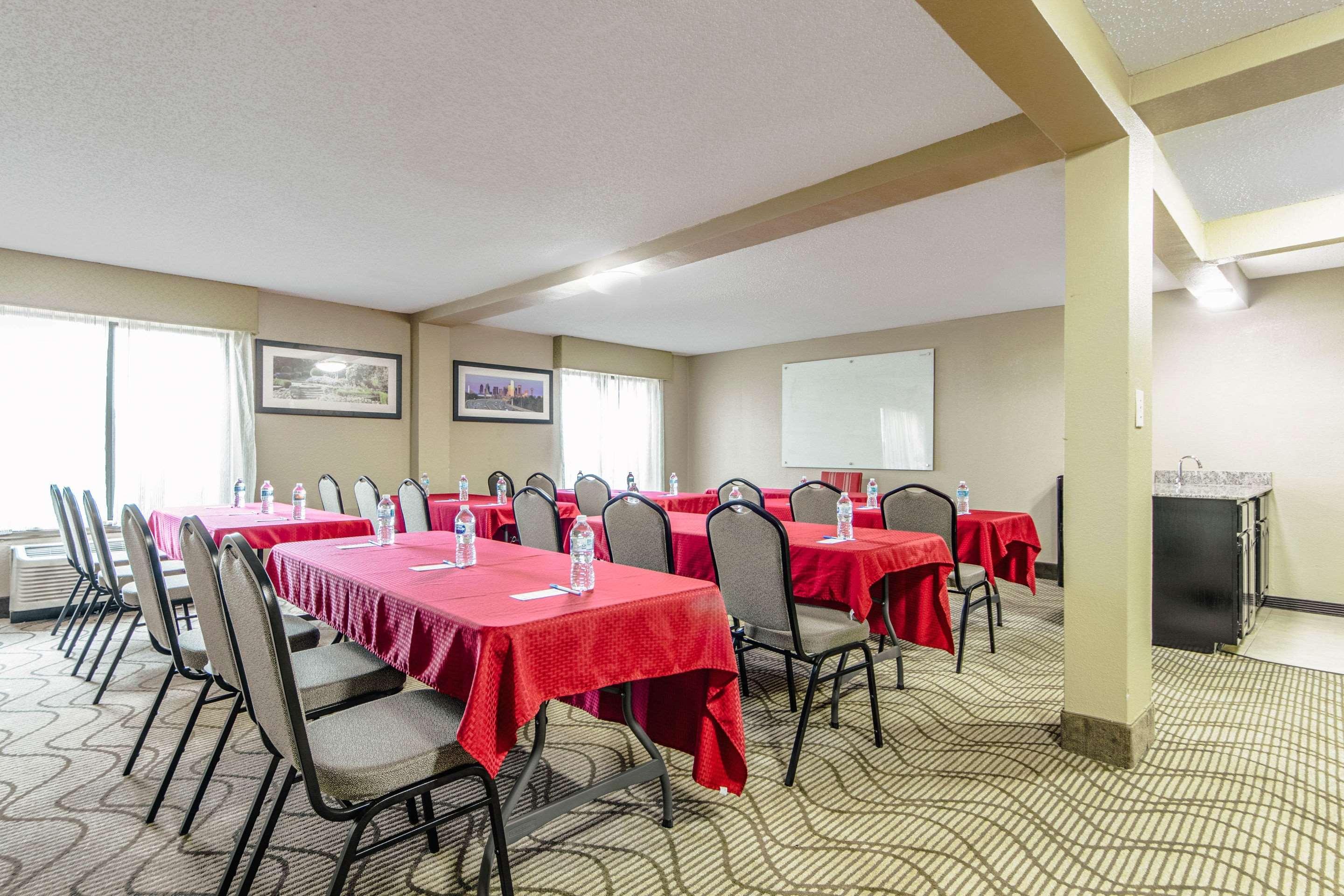 Comfort Inn Dallas Park Central Kültér fotó