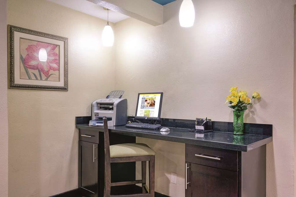 Comfort Inn Dallas Park Central Létesítmények fotó