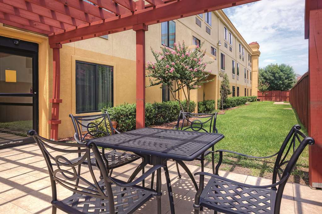 Comfort Inn Dallas Park Central Kültér fotó