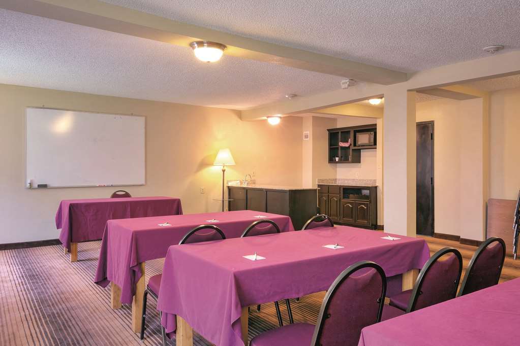 Comfort Inn Dallas Park Central Létesítmények fotó